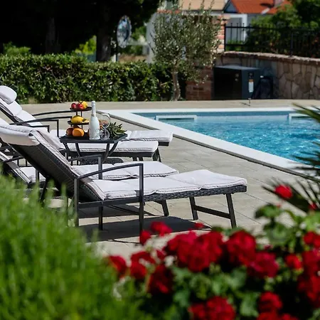 Beautiful In Barbat Ferienhaus