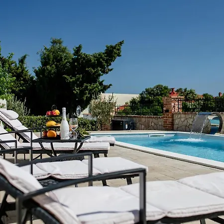 Ferienhaus Beautiful In Barbat *
