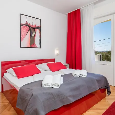 Holiday home In Barbat With Outdoor Swimming Pool *