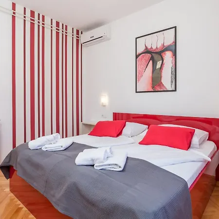 Lovely In Barbat בית נופש Barbat na Rabu