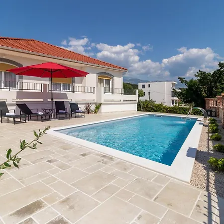 בית נופש Lovely In Barbat *